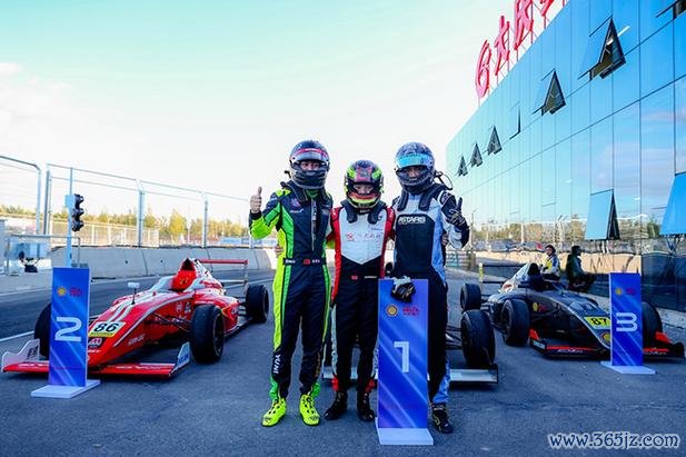 F4方程式中国挑战赛精彩落幕 黎智聪加冕双冠