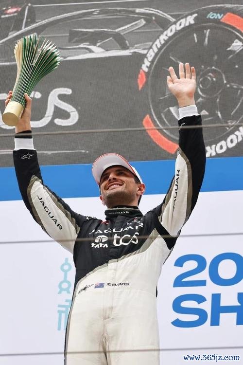 FE上海站首回合埃文斯夺冠 捷豹双车登领奖台