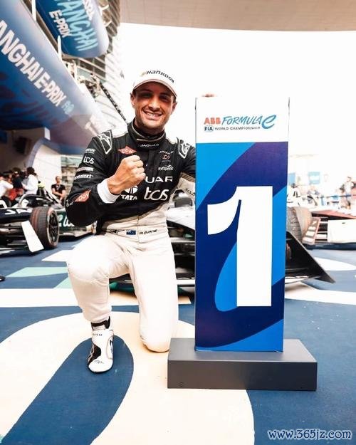 FE上海站首回合埃文斯夺冠 捷豹双车登领奖台