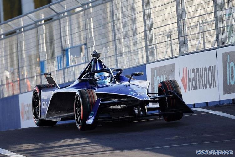 FE东京站R05：冈特尔夺冠 罗兰德丹尼斯登台