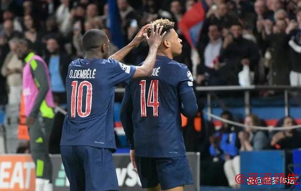 欧冠-大马丁多次扑救杜埃世界波 巴黎3-1维拉